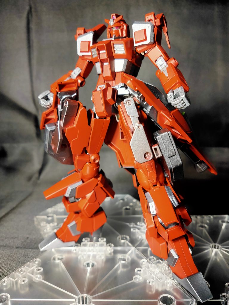 RX-78-02hM
Gundam high Maneuver
(ガンダム ハイ マニューバ)

全長:20m
重量(メテオリトゥ・サジテール未装備時):48.5t
総重量(メテオリトゥ・サジテール装備時):78.2t
全総重量:94.6t
※全てビルダーの独自設定

連邦のV作戦において制作された試作型モビルスーツ「ガンダム」をベースに、