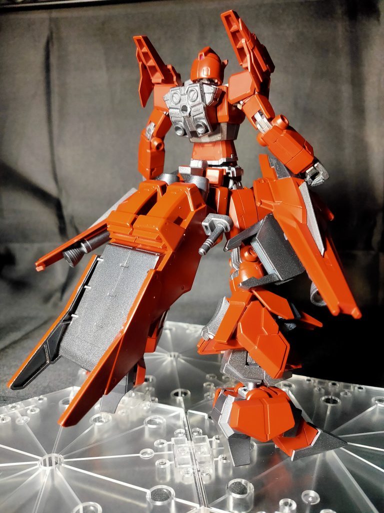 主な改修点

・肩部:スラスター
　　　 装甲の増設
・腰部:後部スカート以外の装甲削除
　　　 後部スカートに大型プラットフォーム増設
・脚部:大型スラスターの追加
　　　 装甲の追加、形状の変更

なお、メテオリトゥ・サジテールを
装備していない状態は

RX-78-02hM
Gundam high Maneuver

装備している状態は

RX-78-02