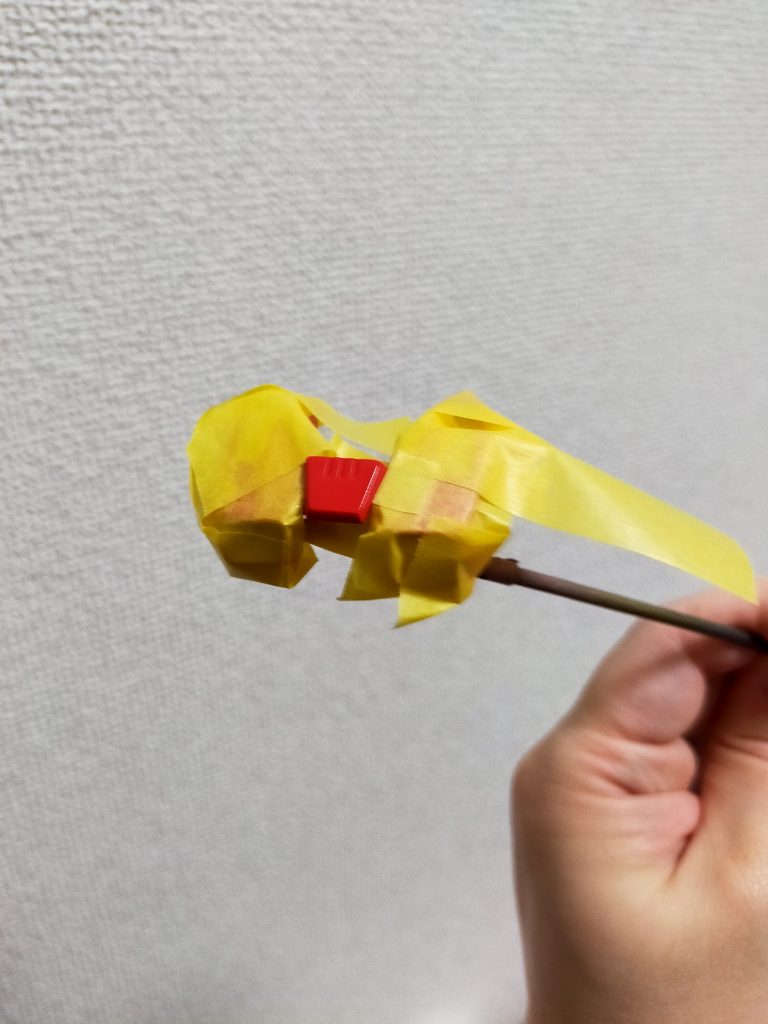 マスキングで塗り分けです。