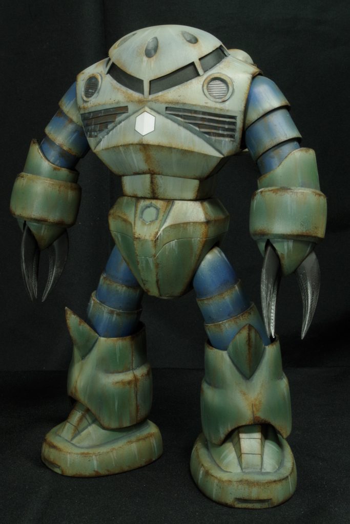 モノアイは両面テープで貼ってます。