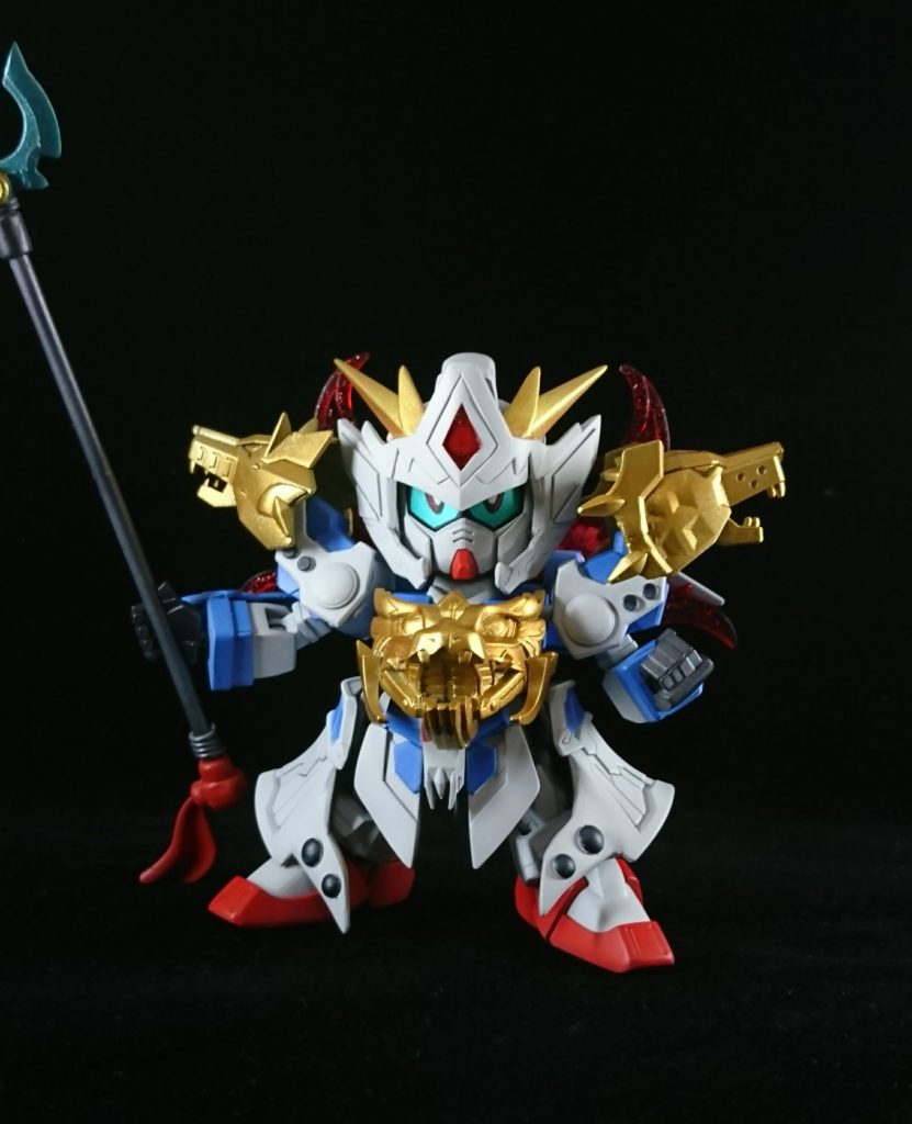 「我が身に纏いしは龍、虎、狼、三つの牙なり!」