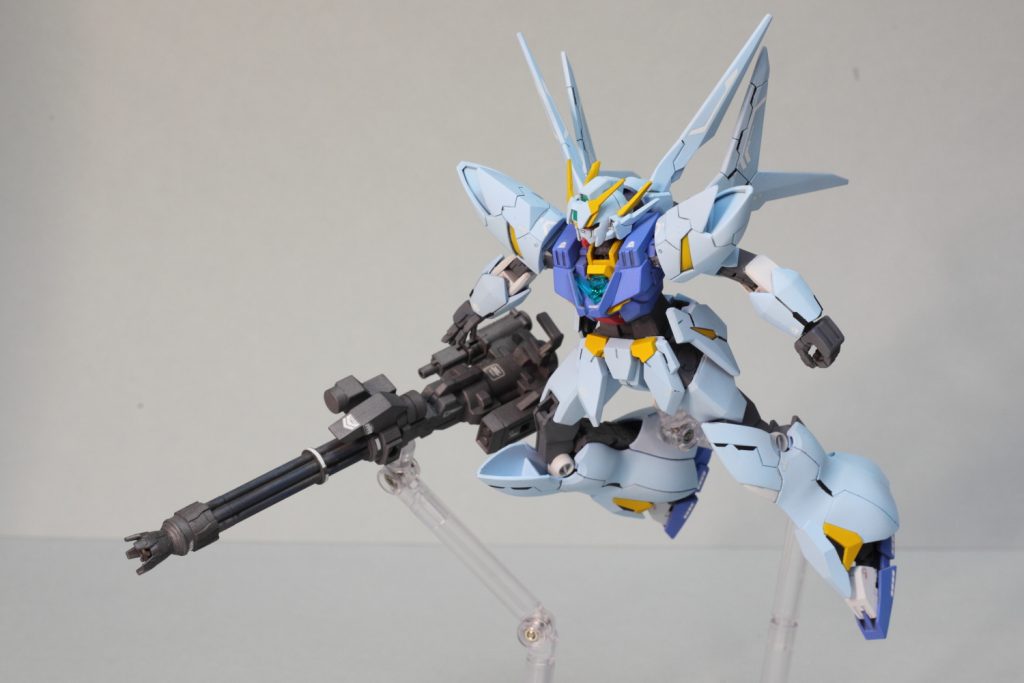 ガンダム本体は基本「アースリィ」「アルスアースリィ」の箱の中の物で作るという俺ルールで、武器のＢＨランチャーは過去の「ＨＧガンプラを買うと武器がもらえる」系のキャンペーン景品のミキシングで作成しました