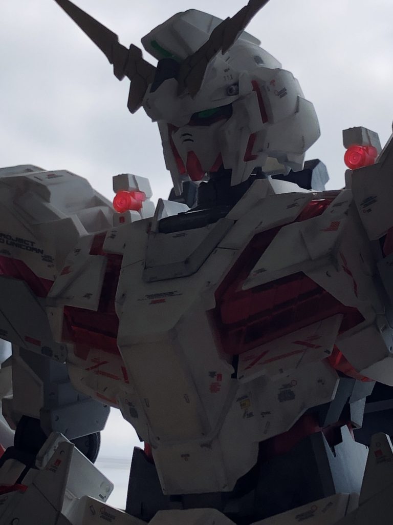 空をバックに。メガサイズだと映えます。