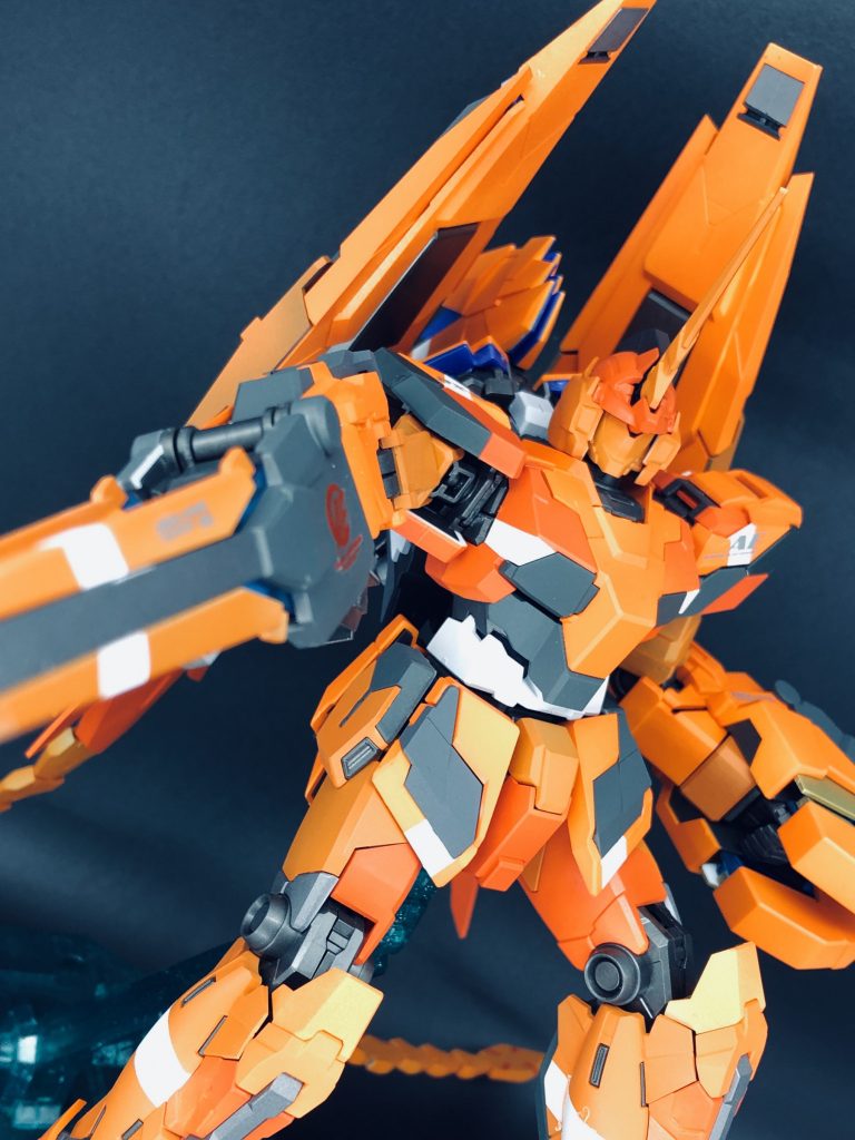 試験機であることを示すオレンジカラーで塗装されている。