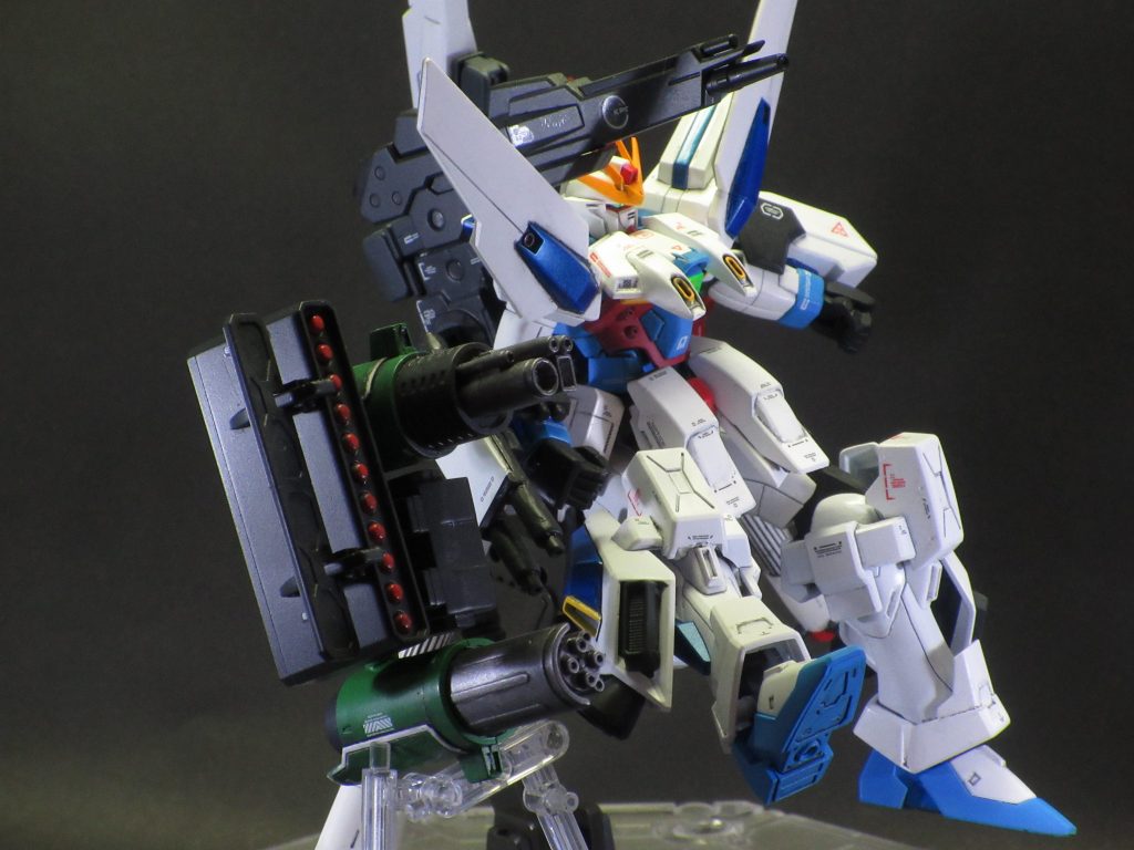 手数で勝負!レオパルドアーム!!・レオパルドデストロイの武器を装備!ツインビームシリンダーに11連ミサイルポッドでMS三機分以上の火力があるぞ!
    +