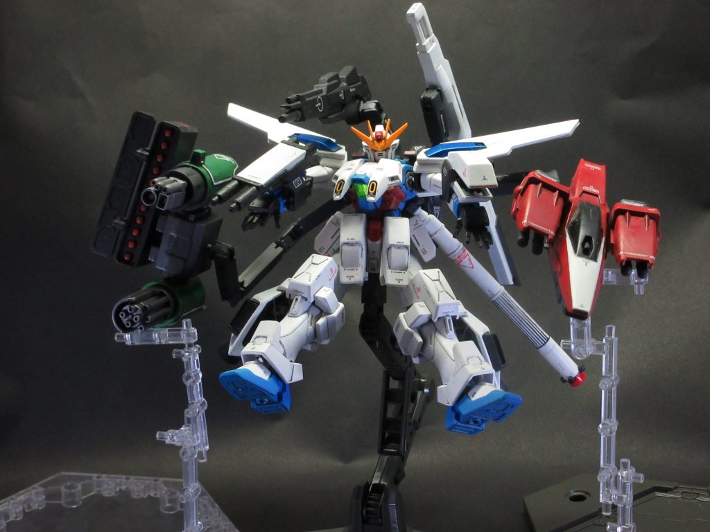 超必殺技「一斉射撃」!!!すべての火力を相手にぶつける必殺技だ!塵一つ残らないほどの威力だ!
    +