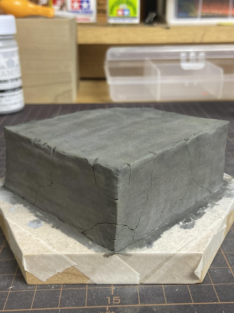 足場（コンクリートに進化）