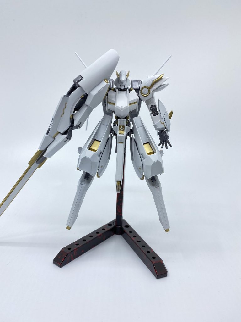 頭:アルケーガンダム
胴:ガンダムバルバトス第6形態
腰・脚:ウーンドウォート
左腕:ガンダムウィングゼロカスタム(RG)
右腕:ウーンドウォート
バックパック:リバウ
の構成です。