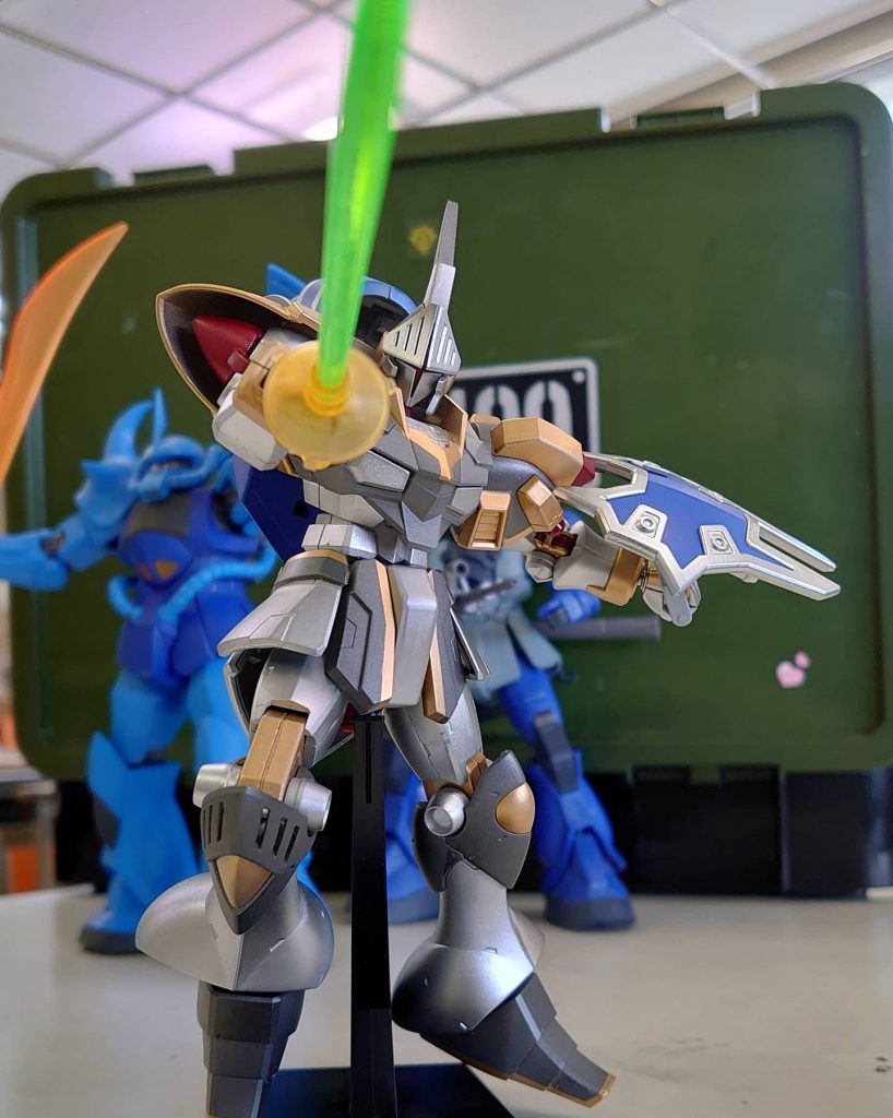 槍と大盾を捨てて、格闘戦仕様。