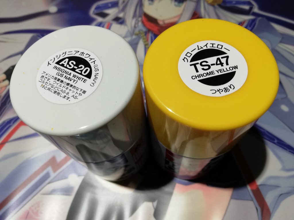 基本色はタミヤ缶スプレーのクロームイエローとインシグニアホワイト。仕上げはつや消しです。