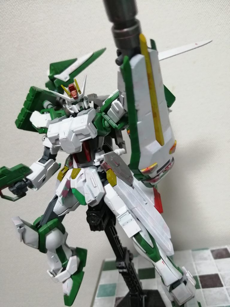 スミ入れ前。シールドやレールガンは新MAX塗りの効果が見易いですね。