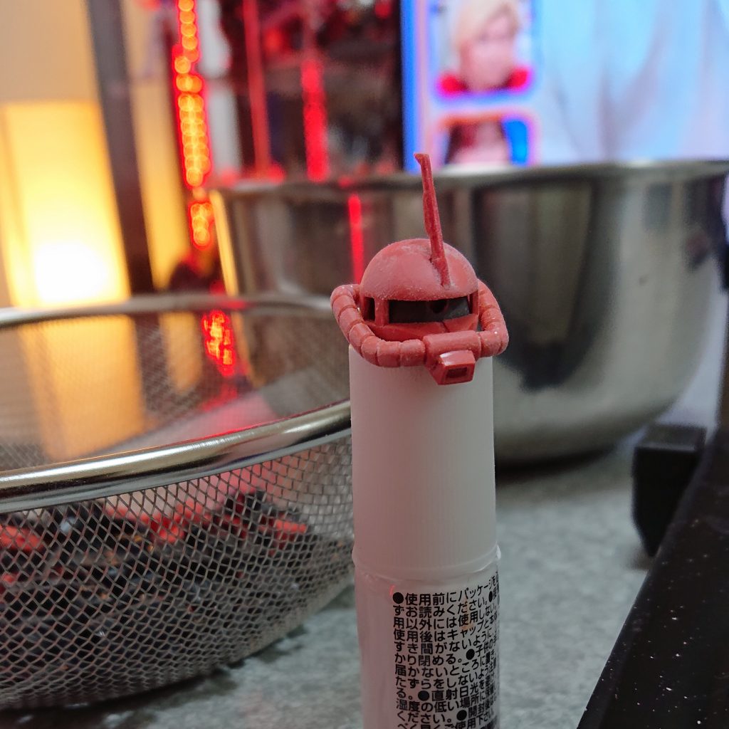 この後でHアイズとバーニアパーツでモノアイを作ってます。
    +