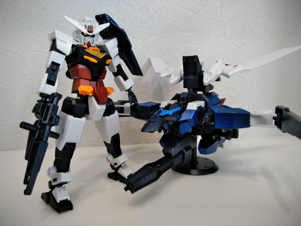 リアルタイプカラーのコアガンダム使用!本体はいじってなく、シールドをTR6の脚パーツにしています!
+