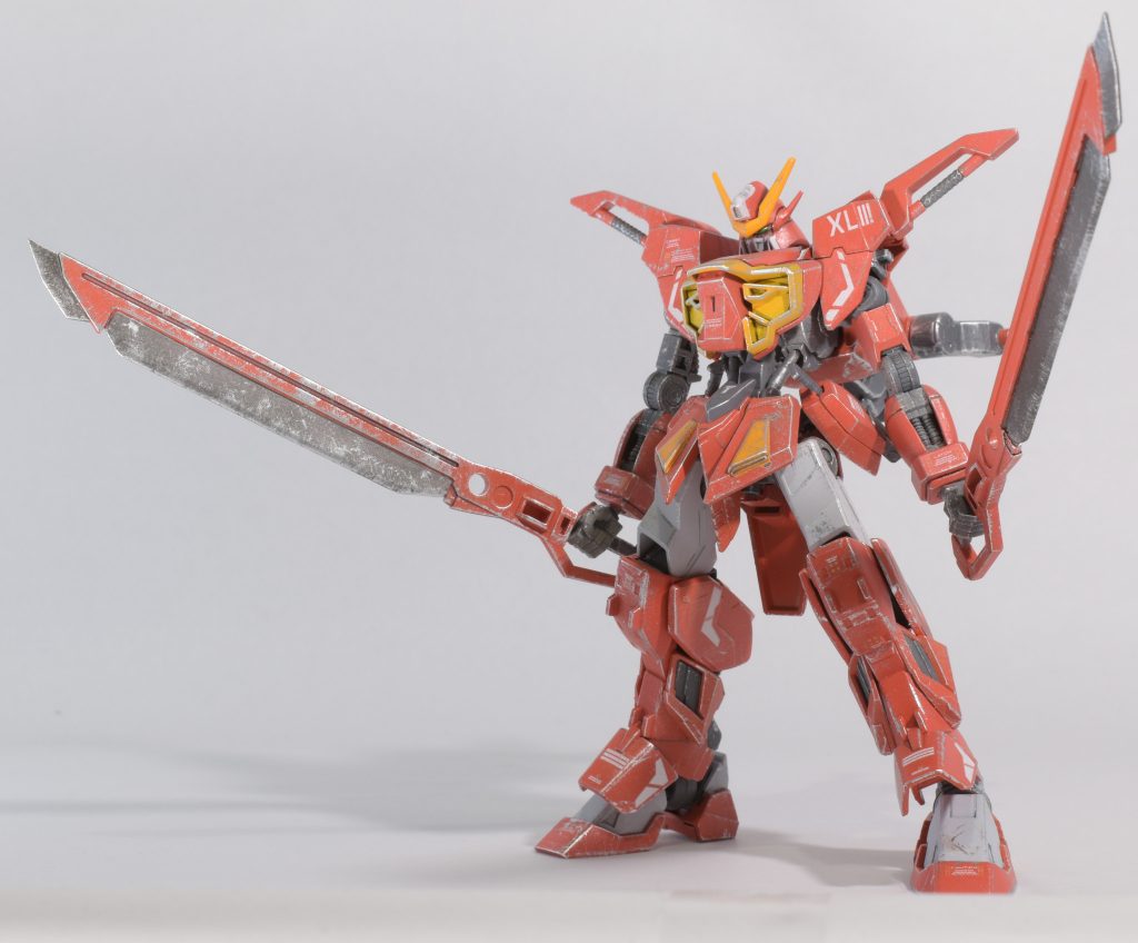 脚部はカラミティのパーツを切断、ガンダムフレームの脚首フレームに合うよう形を整えました。
    +