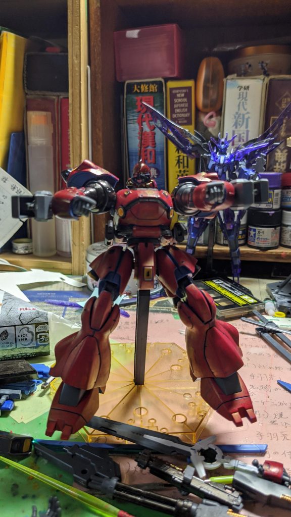 腕部ガトリング砲
アレックスに装備されていたもの改良型で、ビームや、実弾を変えることが出来る