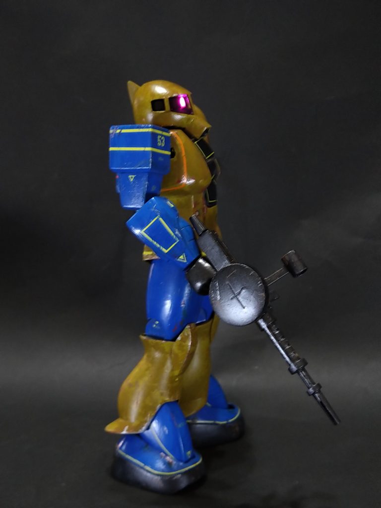 側面 ラインデカールを貼るのが難しいてすね。
    +