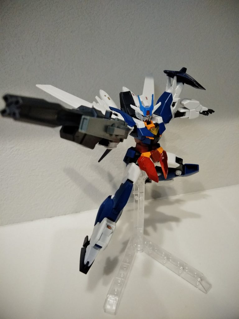 ビームガトリング・トライデントシールドと分離させブースタービットを装備し出力最大!
+