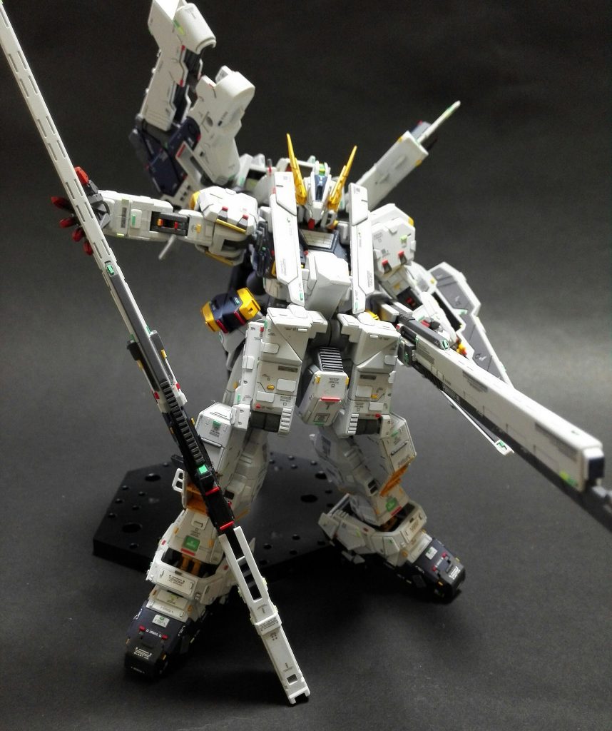 こちらは2020年8月20日現在ブログのキャッチアップにしているお気に入りのポージングです。MGのソードインパルスのボックスアートをイメージしてみました(笑)。