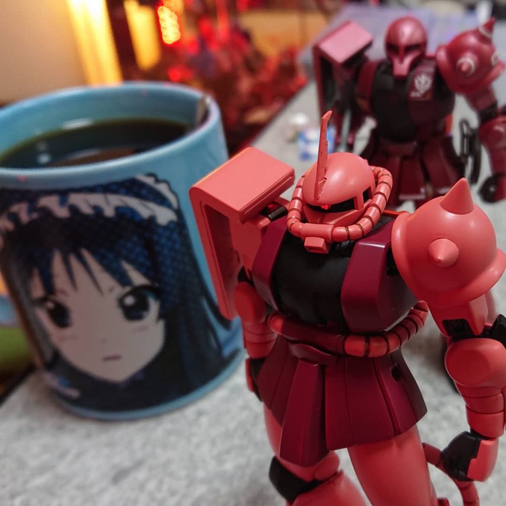 ガワラ曲げのおかげで素立ちが凄く決まります。
    +