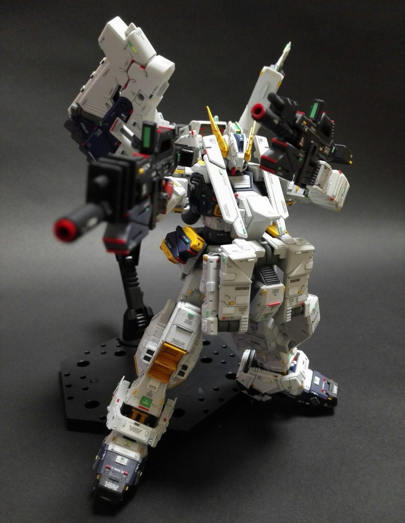 更にビーム・ライフル×2へ。ライフルはちょっとだけ改造してます。