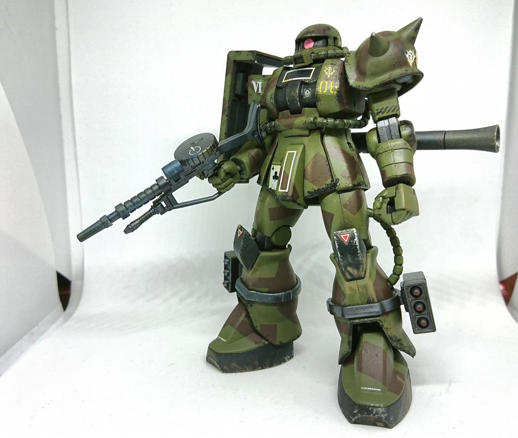 hgucザク(森林迷彩風ランナー塗装)–2枚目/制作者：@sengoku_k1