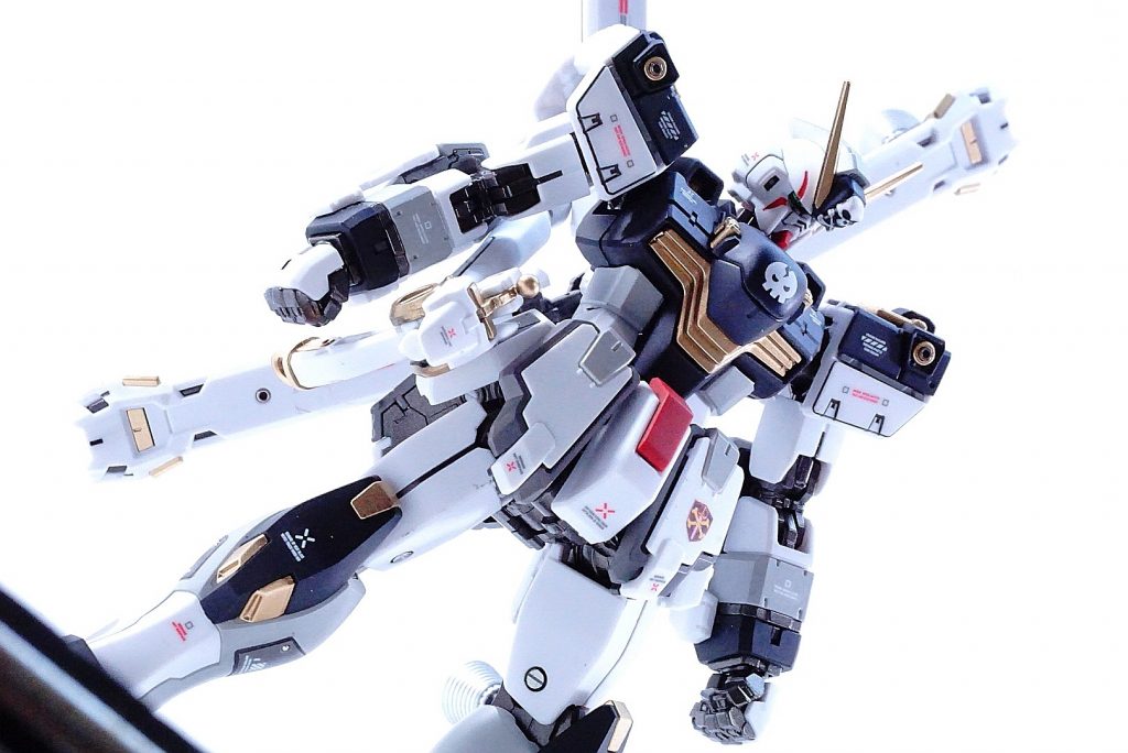 黒とか金増やしたほうが海賊っぽいかなーってイメージだけで塗ってます。