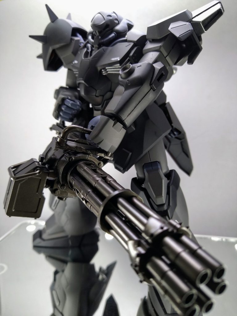 改修箇所頭部　段落ち腕部　段落ち武器　斧（グレイズアイン)ガトリング（MSG)塗装レシピ クレオス(C)ガイアノーツ(C)灰色1 Ex-ブラック少(G)＋Ex-ホワイト大(G)灰色2 Ex-ブラック(G)半＋Ex-ブラック(C)灰色3 Ex-ブラック(G)多＋Ex-ホワイト(G)少灰色4 自作ベースグレー黒1　Ex-ブラック黒2　スターブライトシルバー(G)＋Ex-ブラック銀　スターブライトシルバー