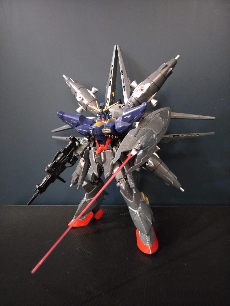 上半身はティターンズカラーで塗装、