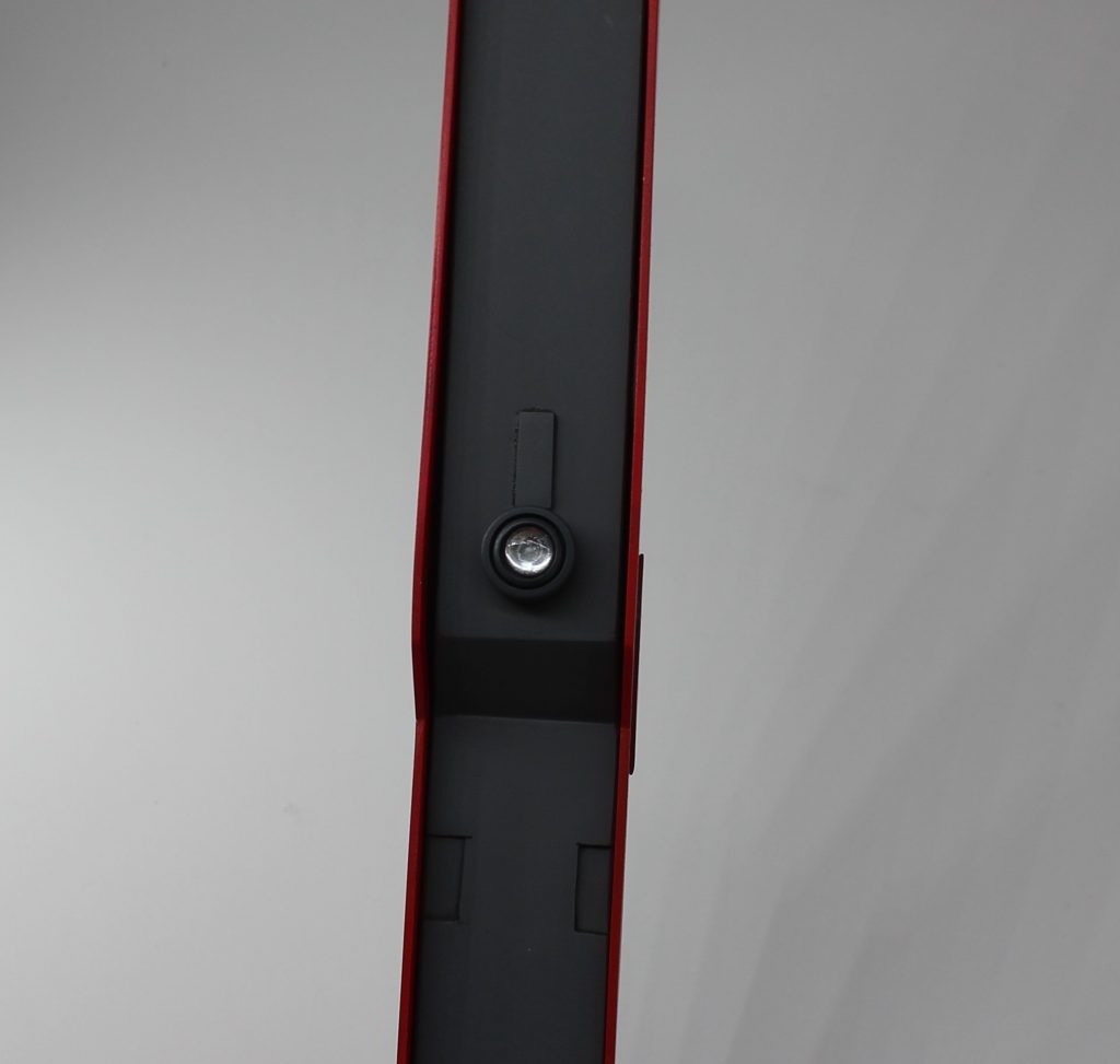 プラズマフィールド発生器は市販パーツの組み合わせ。