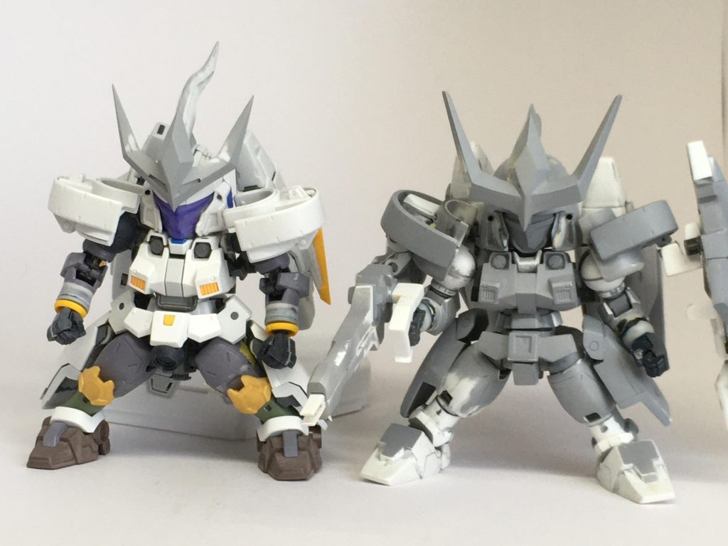 四年半前に制作を開始したものの、未完成状態で放置された先行試作型です。ベースキット3種の発売を受け、制作は凍結しましたが、プロポーションはコイツ譲りです。