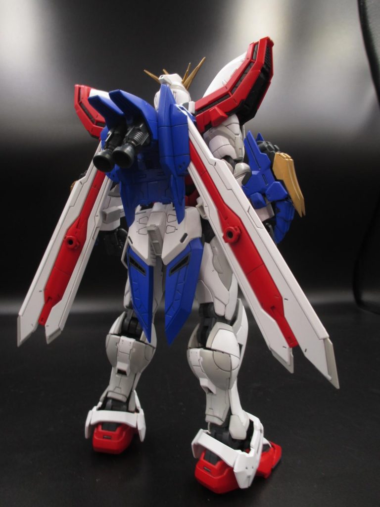 コアランダーはモナカ割りが多いため、後ハメ加工&合わせ目消しの
処理を施しています。