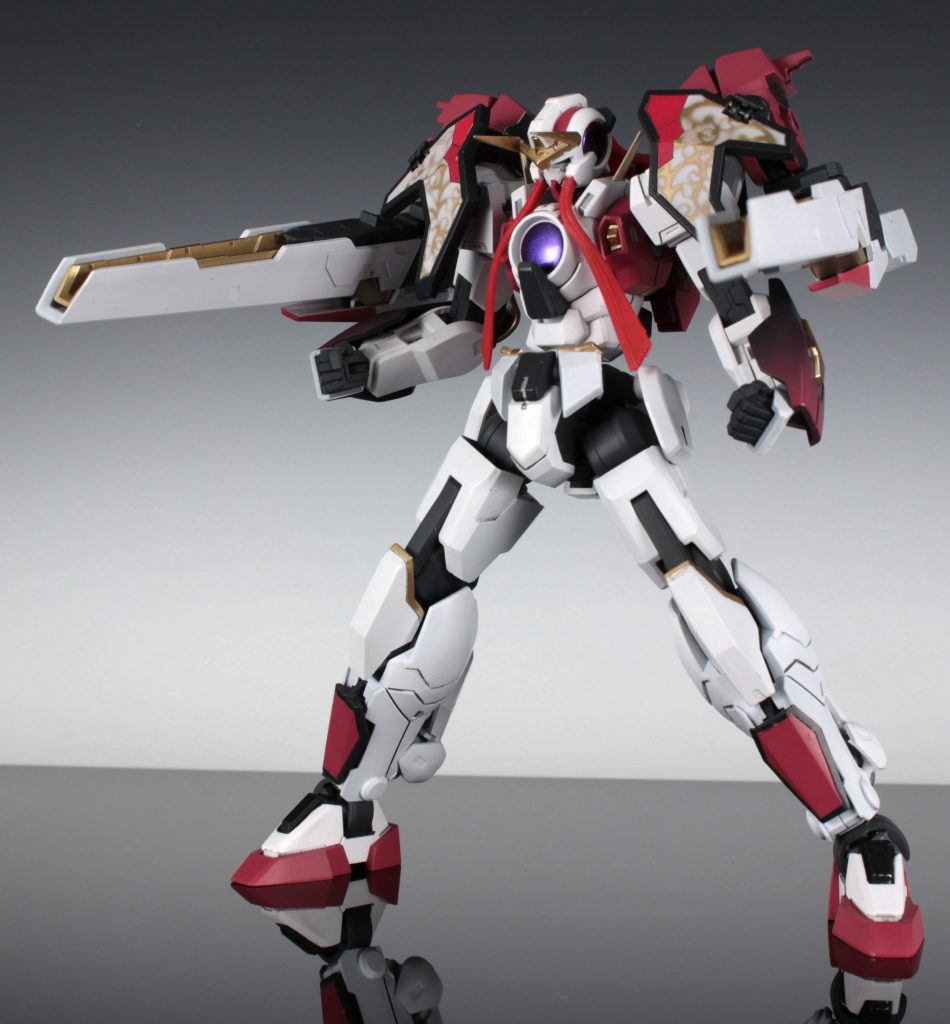 中～遠距離用ビームバズーカⅡ
【ＧＮバズーカⅡ・改（アラタメ）】

セラヴィーガンダムに搭載されていた武装をナドレ用にチューンした武器。
両肩のバインダーにマウントすることを基本装備としているが、手持ち・武器を二つ合わせる事によって更なる高出力を生む事も可能。