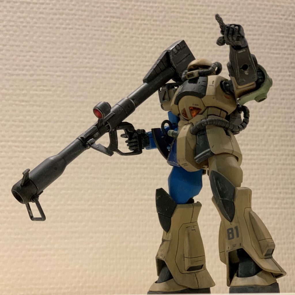 高機動型ザクの時に作った「指差しハンド」を付けてみました。僚機か、もしくはマゼラアタックあたりが欲しくなりますね。 +