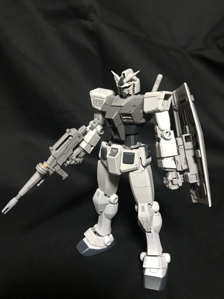 カラーレシピ:頭部、腕、脚など ニュートラルグレーⅡ(ガイア)関節、武器、エリ部など  ニュートラルグレーⅢ(ガイア)シールド、胸部など ニュートラルグレーⅣ(ガイヤ)腹部、スリッパ部分 ニュートラルグレーⅤ(ガイア)          +エメラルドグリーン(ガイア)少々          +インディーブルー(クレオス)少々ビームライフルスコープ部分 キャラクターイエロー(クレオス)