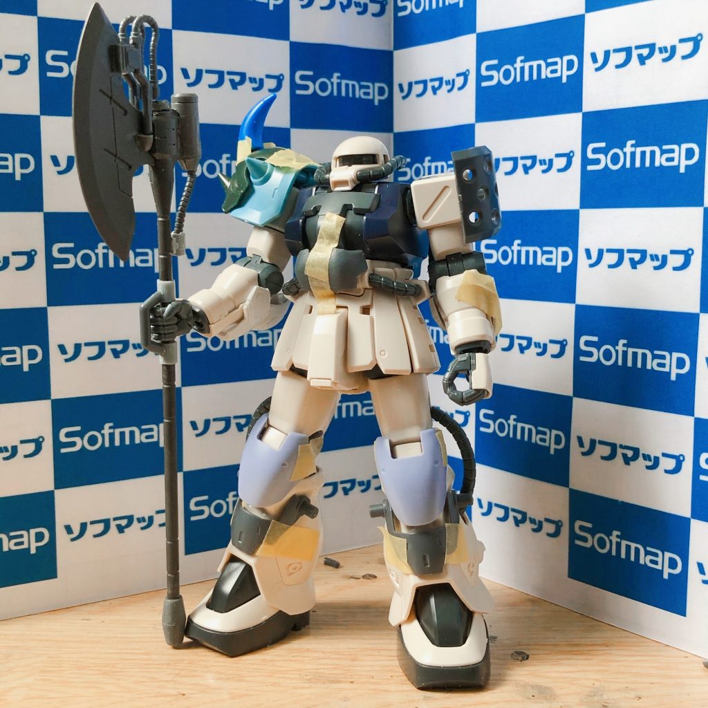 仕様検討中。
ジャイアントヒートホークは、鉄血のオルフェンズのウェポンセット3の大型のオノを改造。