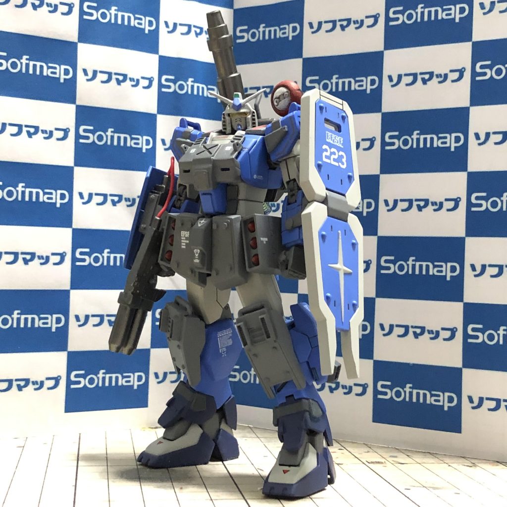 色を塗ってみたものの、塗装色や、アーマーの造詣が気に入らなかったので、改修を決意。