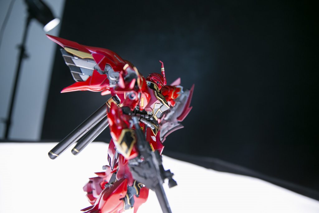 ブレードアンテナへ金のデカールをデコレーションしてみました