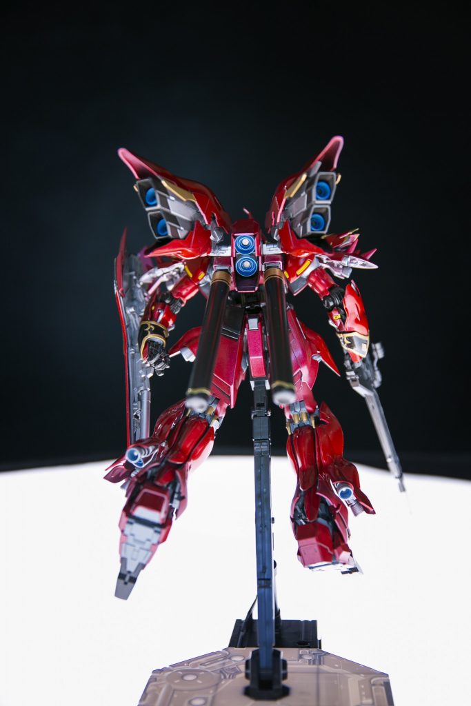 プロペラントタンクはオリジナルカラーガンメタ塗装＋ゴールドライン