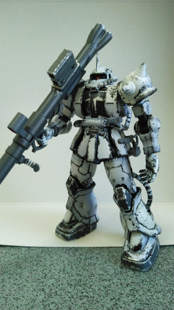 前面
何だかんだで機体全体にチッピングするの初なので加減がわからず汚くなってしまった感がある。