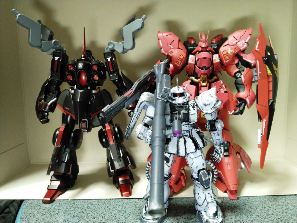 本体部分サイズ比較RGサザビーと同サイズだからかなりデカい