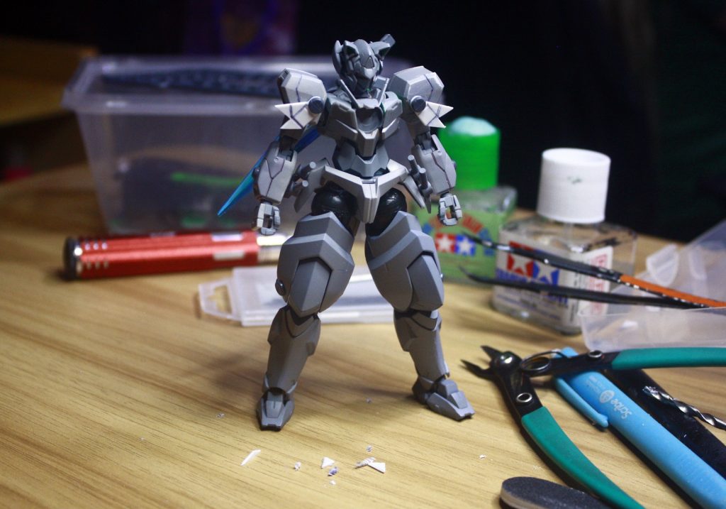 finalizing build by adding detail to chest and shoulders
    +