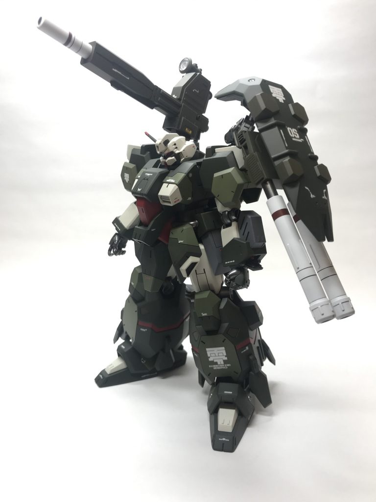 零戦風のカラーリングです。漢字デカールの『零』を使いたかったので、
『零式』というネーミングです。