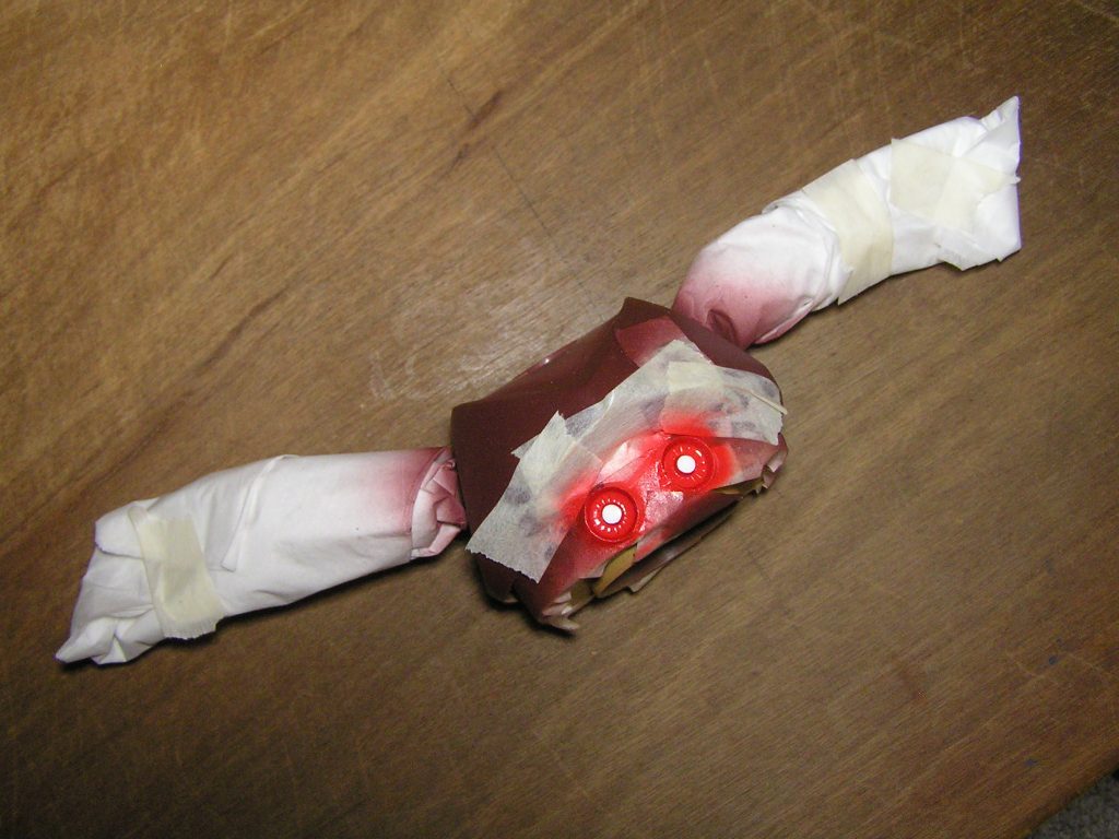 旧キットはマスキングが大変です。