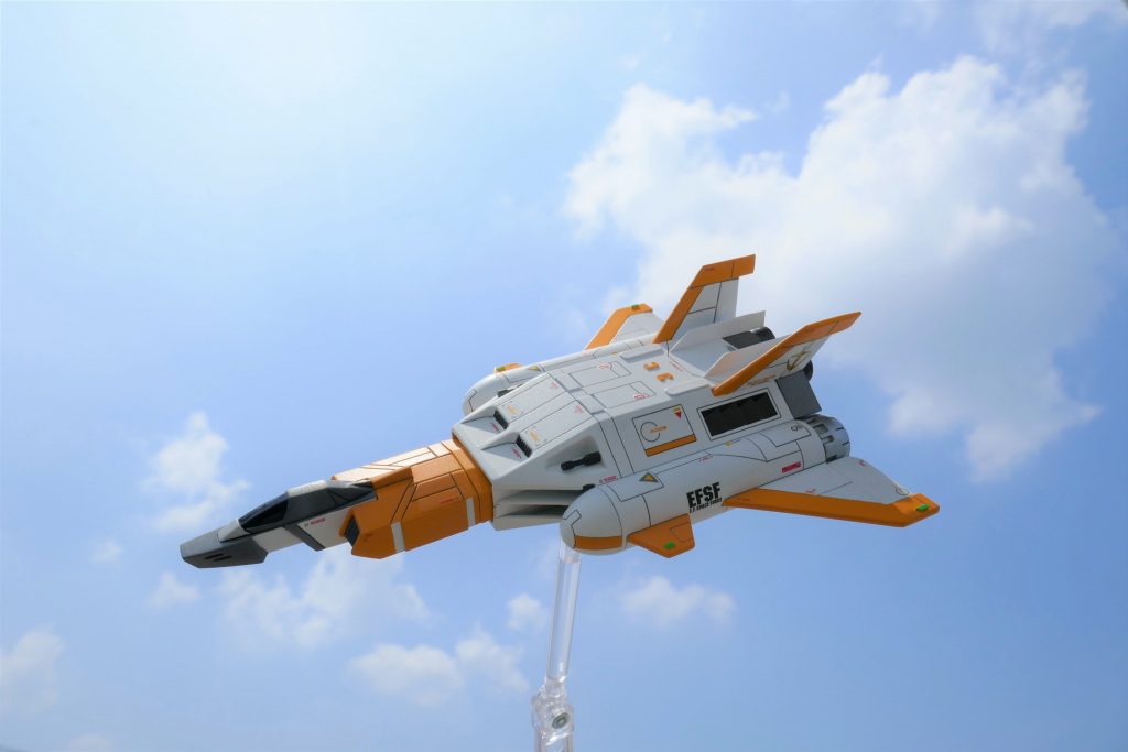 真夏の青空の下、太陽光で撮影するのもいいですね!