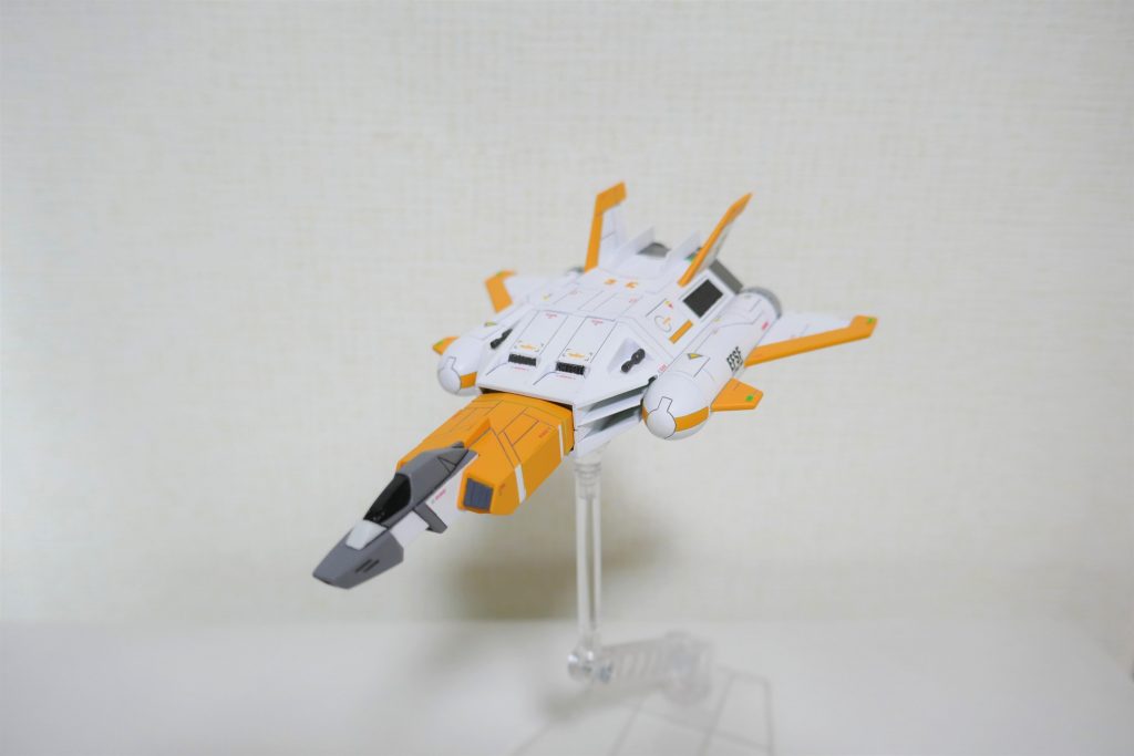 合わせ目消しや既存ディテールの彫り直しに加え、プラ板やスジボリを追加してディテールアップをしました。