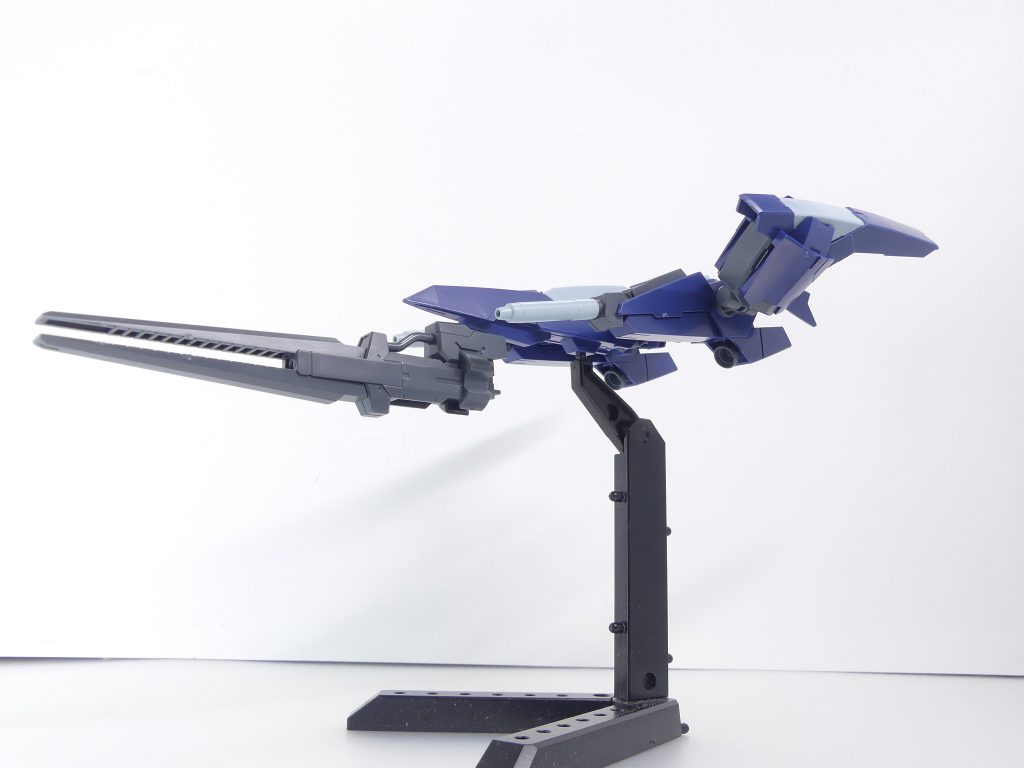 セット内容としてはBWS丸々１個。強いて言えばハイビームライフル強化パーツ、バーニアパーツは取り外し可能。ライトニングとの合体時にはサイド底面をとってつけ変えます。