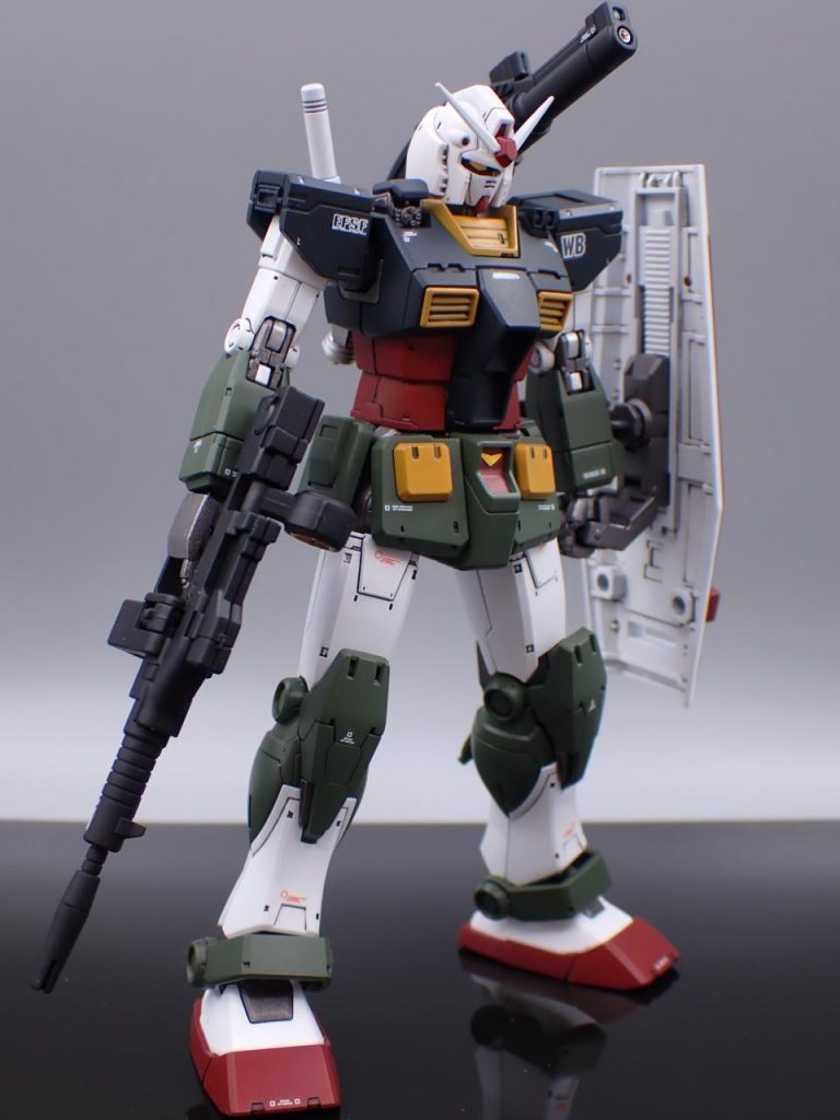 ガンプラは武器なし状態が好きなのですが、このガンプラは武器ありがカッコいい。