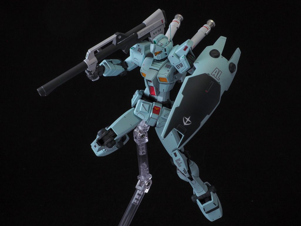 ガンダムBG素体なのでよく動きます。