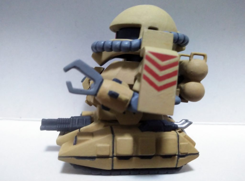 シールドのマーキングは手書きしてみました。