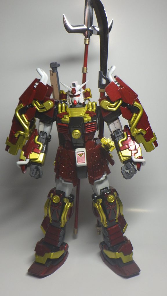 赤：メタルブラック下地にプレミアムメタリックレッド金：シルバーサフ下地にエルドランゴールド白：Gホワイトの3色が基本